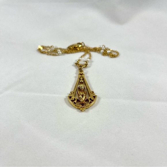 Vintage unique gold tone pendant necklace chain with faux pearls by 1928. - Picture 9 of 11